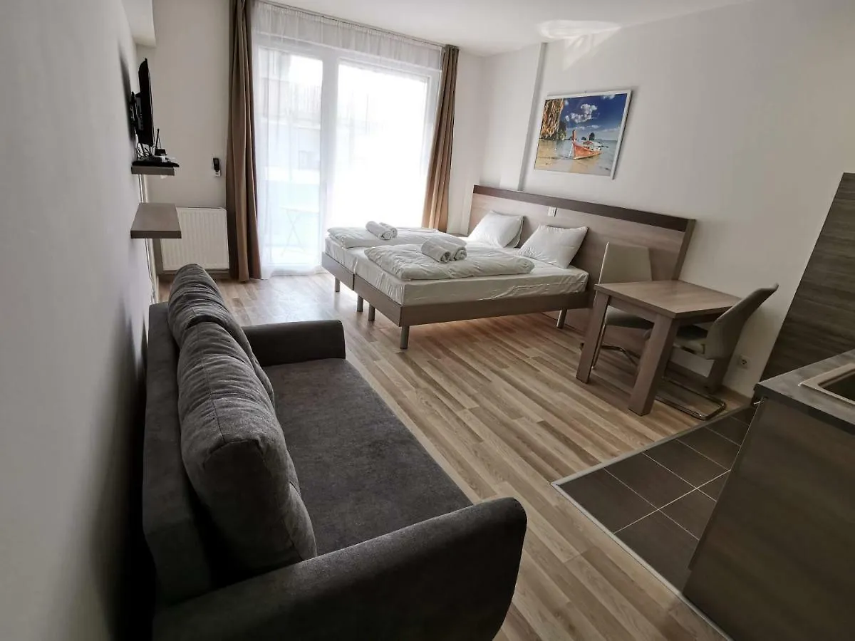 Corvin Holiday Apartments Hotel Будапешт 3*,