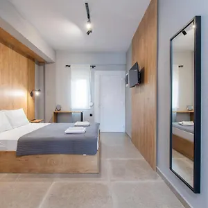 https://unique-aura-luxury-studios.hotelschalkidiki.net