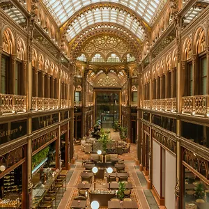 Parisi Udvar Budapest, Part Of Hyatt ***** Budapesta